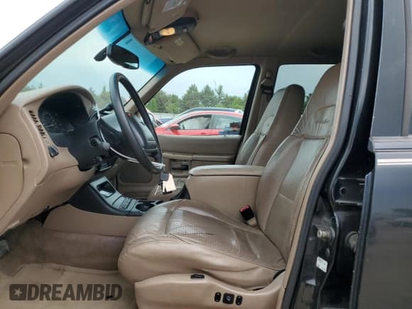 ✅ 1998 Ford Explorer XL • VIN: 1FMZU34E9WZB29566 • Lot: 58847655. Listed on Copart with 144,480 mi. Free auction sales archive from the USA and detailed vehicle history report at DreamBid. Image 7.