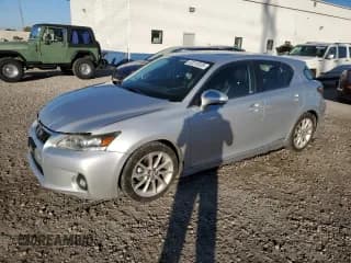 ✅ 2013 Lexus CT 200h • VIN: JTHKD5BH0D2124467 • Лот: 82310325. Опубликован ранее на Copart с пробегом 115 448 миль. Бесплатный доступ к архиву аукционных продаж из США и подробный отчёт об истории автомобиля на DreamBid. Изображение 1.