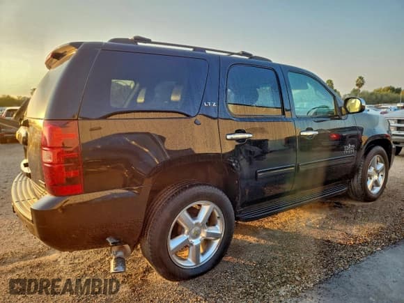 ✅ 2011 Chevrolet Tahoe LS • VIN: 1GNSCAE0XBR290672 • Lot: 94152945. Wystawiony na Copart z przebiegiem 209 754 mil. Bezpłatny archiwum sprzedaży aukcyjnych z USA i szczegółowy raport historii pojazdu na DreamBid. Zdjęcie 3.