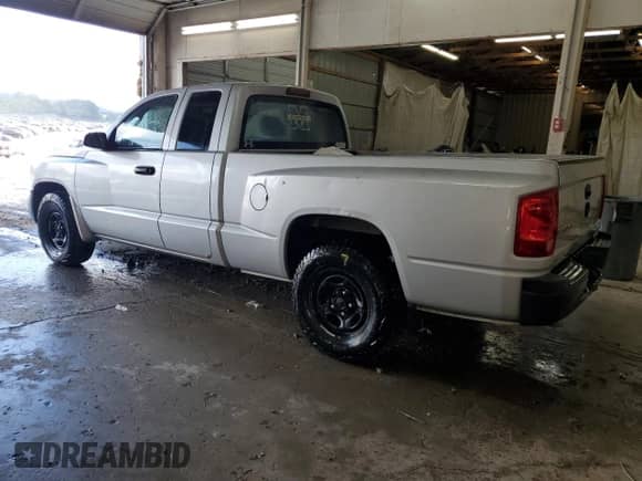 2008 Dodge Dakota ST with VIN 1D7HE22K28S531592, listed as a Copart auction lot 67606155 with 337,044 mi miles and Clean title. Bid and sale history available at DreamBid. Image 2.