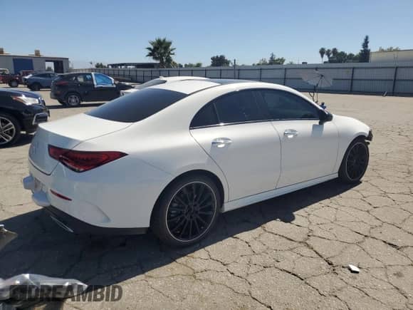 2021 Mercedes-Benz CLA 250 z VIN W1K5J4GB0MN191905, wystawiony jako Copart lot #65384225 z przebiegiem 73 276 mil mil oraz Szkoda całkowita • Salvage title. Historia ofert i sprzedaży dostępna na DreamBid. Obrazek 3.