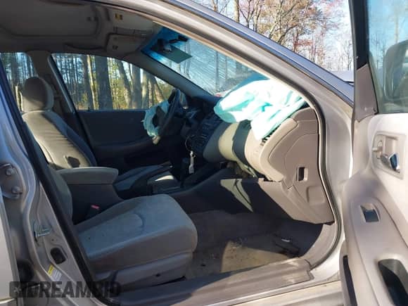 2001 Honda Accord EX с VIN 1HGCG566X1A148428, выставлен на аукционе IAAI как лот 41869572 с пробегом 221 113 миль миль и . История ставок и продаж доступна на DreamBid. Изображение 5.