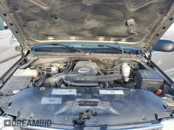 ✅ 2001 Chevrolet Suburban LT • VIN: 3GNFK16T01G254677 • Лот: 41393495. Опубликован ранее на Copart с пробегом Не указан. Бесплатный доступ к архиву аукционных продаж из США и подробный отчёт об истории автомобиля на DreamBid. Изображение 13.