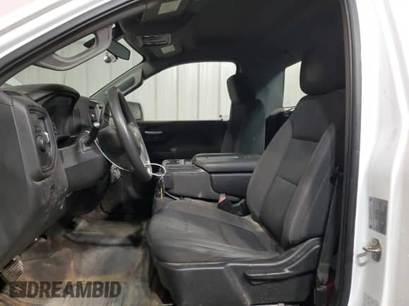 2022 Chevrolet Silverado 1500 Work Truck z VIN 3GCNWAED4NG187204, wystawiony jako Copart lot #42754015 z przebiegiem 84 668 mil mil oraz Czysty tytuł • Clean title. Historia ofert i sprzedaży dostępna na DreamBid. Obrazek 7.