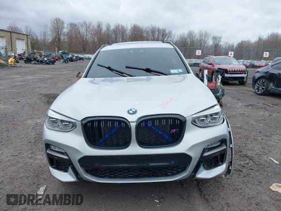 ✅ 2018 BMW X3 M40i • VIN: 5UXTS3C56J0Z02359 • Lot: 41802112. Wystawiony na IAAI z przebiegiem 82 104 mil. Bezpłatny archiwum sprzedaży aukcyjnych z USA i szczegółowy raport historii pojazdu na DreamBid. Zdjęcie 11.
