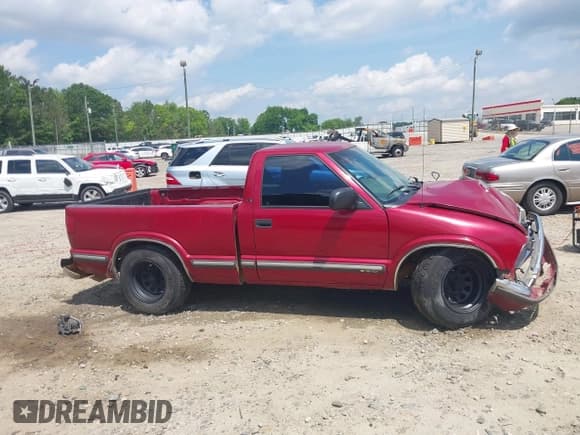 ✅ 1999 Chevrolet S-10 LS • VIN: 1GCCS14X4XK233625 • Лот: 42299475. Опубликован ранее на IAAI с пробегом 201 717 миль. Бесплатный доступ к архиву аукционных продаж из США и подробный отчёт об истории автомобиля на DreamBid. Изображение 14.