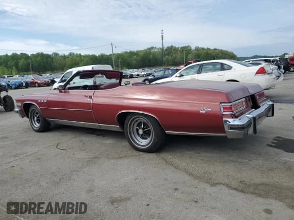 ✅ 1975 Buick LeSabre • VIN: 4P67T5Y123121 • Lot: 53069395. Wystawiony na Copart z przebiegiem 45 525 mil. Bezpłatny archiwum sprzedaży aukcyjnych z USA i szczegółowy raport historii pojazdu na DreamBid. Zdjęcie 2.