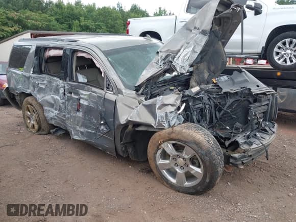 ✅ 2018 Chevrolet Tahoe LT • VIN: 1GNSCBKC1JR104682 • Lot: 42440769. Wystawiony na IAAI z przebiegiem 68 343 mil. Bezpłatny archiwum sprzedaży aukcyjnych z USA i szczegółowy raport historii pojazdu na DreamBid. Zdjęcie 6.