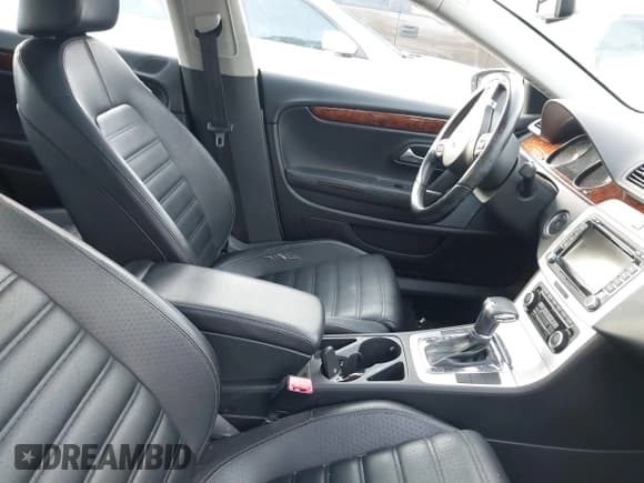 ✅ 2011 Volkswagen CC Lux • VIN: WVWHN7AN9BE733838 • Lot: 43831995. Listed on IAAI with 175,370 mi. Free auction sales archive from the USA and detailed vehicle history report at DreamBid. Image 5.