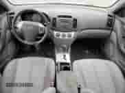 2008 Hyundai Elantra GLS с VIN KMHDU46D68U337375, выставлен на аукционе Copart как лот 90349045 с пробегом 68 759 миль миль и Чистый • Clean title. История ставок и продаж доступна на DreamBid. Изображение 8.