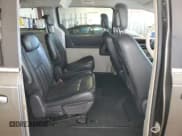 ✅ 2010 Chrysler Town & Country Touring Plus • VIN: 2A4RR8D14AR320910 • Lot: 71674365. Wystawiony na Copart z przebiegiem 209 679 mil. Bezpłatny archiwum sprzedaży aukcyjnych z USA i szczegółowy raport historii pojazdu na DreamBid. Zdjęcie 11.