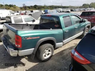 ✅ 2003 Dodge 1500 ST • VIN: 1D7HU18NX3S187338 • Лот: 75815374. Опубликован ранее на Copart с пробегом 191 040 миль. Бесплатный доступ к архиву аукционных продаж из США и подробный отчёт об истории автомобиля на DreamBid. Изображение 3.