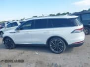 ✅ 2022 Lincoln Aviator Reserve • VIN: 5LM5J7WC9NGL03217 • Lot: 42953481. Listed on IAAI with 37,800 mi. Free auction sales archive from the USA and detailed vehicle history report at DreamBid. Image 14.