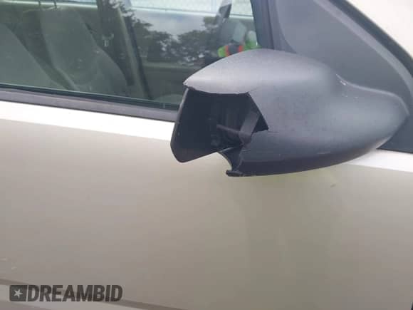 2004 Saturn ION ION 2 z VIN 1G8AJ52F44Z137549, wystawiony jako IAAI lot #43289929 z przebiegiem 213 259 mil mil oraz . Historia ofert i sprzedaży dostępna na DreamBid. Obrazek 13.