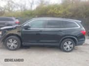 ✅ 2017 Honda Pilot EX-L • VIN: 5FNYF6H55HB062267 • Lot: 43680104. Listed on IAAI with 119,797 mi. Free auction sales archive from the USA and detailed vehicle history report at DreamBid. Image 15.