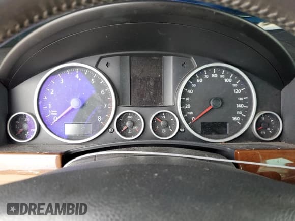 ✅ 2008 Volkswagen Touareg V6 • VIN: WVGBE77L38D056274 • Lot: 90029405. Wystawiony na Copart z przebiegiem Nie podano. Bezpłatny archiwum sprzedaży aukcyjnych z USA i szczegółowy raport historii pojazdu na DreamBid. Zdjęcie 9.