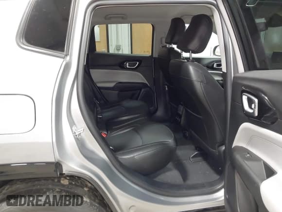 ✅ 2022 Jeep Compass Limited • VIN: 3C4NJDCB4NT189995 • Lot: 43575251. Listed on IAAI with 48,831 mi. Free auction sales archive from the USA and detailed vehicle history report at DreamBid. Image 8.