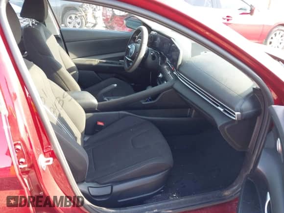 2024 Hyundai Elantra SEL с VIN KMHLM4DGXRU680104, выставлен на аукционе IAAI как лот 43313435 с пробегом 24 480 миль миль и . История ставок и продаж доступна на DreamBid. Изображение 5.