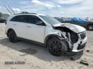 ✅ 2020 Kia Sorento S • VIN: 5XYPG4A54LG699076 • Lot: 61855865. Wystawiony na Copart z przebiegiem 120 137 mil. Bezpłatny archiwum sprzedaży aukcyjnych z USA i szczegółowy raport historii pojazdu na DreamBid. Zdjęcie 4.