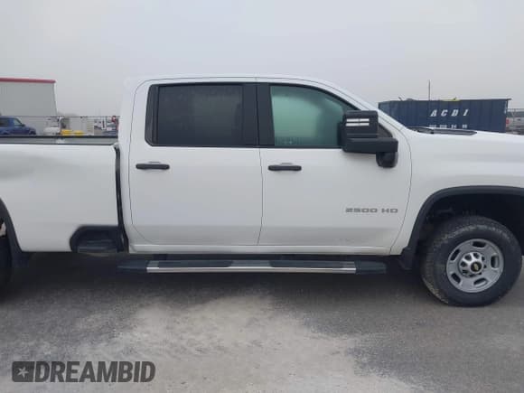 ✅ 2020 Chevrolet Silverado 2500HD Work Truck • VIN: 1GC1YLE75LF328486 • Lot: 43446216. Wystawiony na IAAI z przebiegiem 82 986 mil. Bezpłatny archiwum sprzedaży aukcyjnych z USA i szczegółowy raport historii pojazdu na DreamBid. Zdjęcie 12.