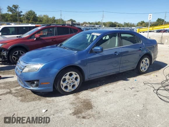 ✅ 2010 Ford Fusion SE • VIN: 3FAHP0HA8AR150196 • Лот: 86529475. Опубликован ранее на Copart с пробегом 156 037 миль. Бесплатный доступ к архиву аукционных продаж из США и подробный отчёт об истории автомобиля на DreamBid. Изображение 1.