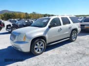 ✅ 2010 GMC Yukon Denali • VIN: 1GKUKEEF7AR202423 • Lot: 43450619. Listed on IAAI with 220,158 mi. Free auction sales archive from the USA and detailed vehicle history report at DreamBid. Image 2.