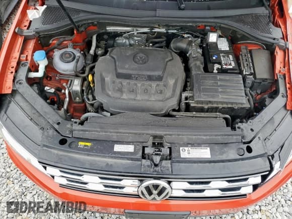 ✅ 2018 Volkswagen Tiguan SEL • VIN: 3VV3B7AX6JM021060 • Lot: 57887515. Wystawiony na Copart z przebiegiem 20 176 mil. Bezpłatny archiwum sprzedaży aukcyjnych z USA i szczegółowy raport historii pojazdu na DreamBid. Zdjęcie 12.