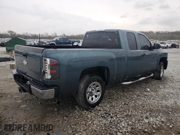 ✅ 2009 Chevrolet Silverado 1500 Work Truck • VIN: 1GCEC19X19Z123303 • Lot: 51607005. Wystawiony na Copart z przebiegiem 96 771 mil. Bezpłatny archiwum sprzedaży aukcyjnych z USA i szczegółowy raport historii pojazdu na DreamBid. Zdjęcie 3.