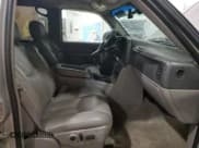 ✅ 2005 Chevrolet Suburban Z71 • VIN: 3GNFK16Z45G133922 • Лот: 90008555. Опубликован ранее на Copart с пробегом 124 765 миль. Бесплатный доступ к архиву аукционных продаж из США и подробный отчёт об истории автомобиля на DreamBid. Изображение 7.