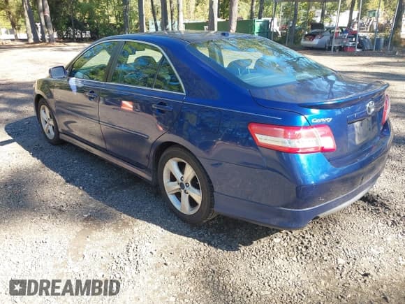 ✅ 2011 Toyota Camry LE • VIN: 4T1BF3EK7BU724326 • Lot: 43475898. Wystawiony na IAAI z przebiegiem 218 314 mil. Bezpłatny archiwum sprzedaży aukcyjnych z USA i szczegółowy raport historii pojazdu na DreamBid. Zdjęcie 3.
