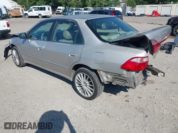 ✅ 1999 Honda Accord EX • VIN: 1HGCG5550XA097555 • Лот: 42539662. Опубликован ранее на IAAI с пробегом 299 147 миль. Бесплатный доступ к архиву аукционных продаж из США и подробный отчёт об истории автомобиля на DreamBid. Изображение 3.