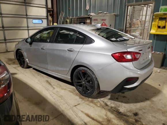 ✅ 2018 Chevrolet Cruze LT • VIN: 1G1BE5SM4J7110056 • Лот: 36002843. Опубликован ранее на Copart с пробегом 45 215 миль. Бесплатный доступ к архиву аукционных продаж из США и подробный отчёт об истории автомобиля на DreamBid. Изображение 2.