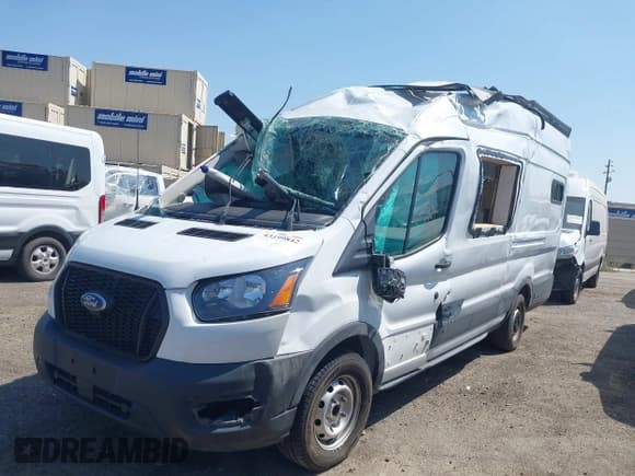 ✅ 2021 Ford Transit Cargo • VIN: 1FTBR3X87MKA58953 • Lot: 43199842. Wystawiony na IAAI z przebiegiem 44 360 mil. Bezpłatny archiwum sprzedaży aukcyjnych z USA i szczegółowy raport historii pojazdu na DreamBid. Zdjęcie 14.