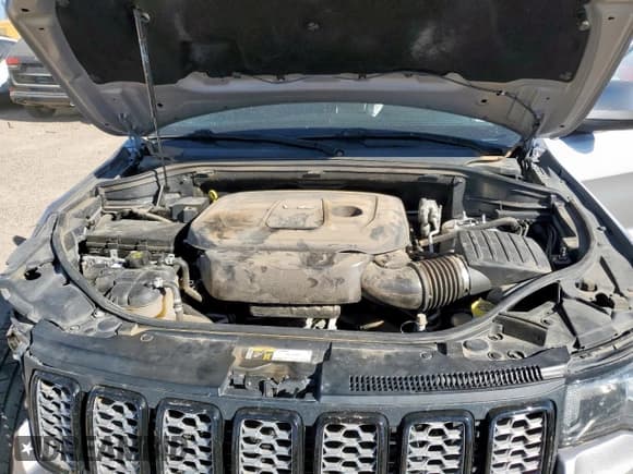 ✅ 2019 Jeep Grand Cherokee Altitude • VIN: 1C4RJEAG3KC615415 • Lot: 84956095. Listed on Copart with 93,933 mi. Free auction sales archive from the USA and detailed vehicle history report at DreamBid. Image 12.