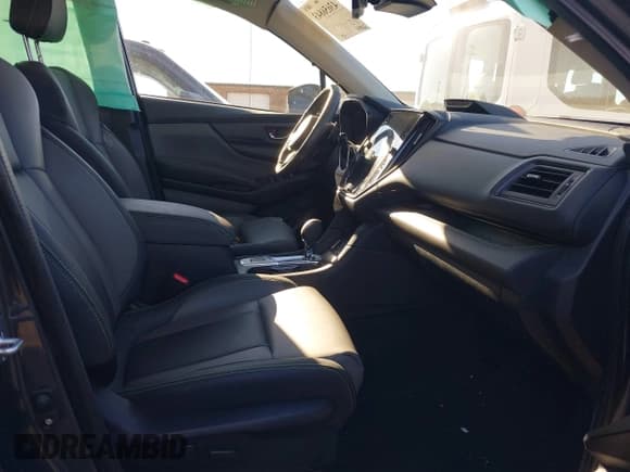 ✅ 2024 Subaru Ascent Onyx Limited • VIN: 4S4WMAKD7R3411889 • Lot: 43656843. Listed on IAAI with 20,818 mi. Free auction sales archive from the USA and detailed vehicle history report at DreamBid. Image 5.