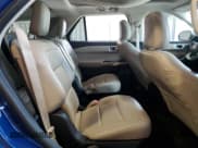 ✅ 2022 Ford Explorer XLT • VIN: 1FMSK7DHXNGC09512 • Lot: 53540175. Wystawiony na Copart z przebiegiem 32 614 mil. Bezpłatny archiwum sprzedaży aukcyjnych z USA i szczegółowy raport historii pojazdu na DreamBid. Zdjęcie 11.