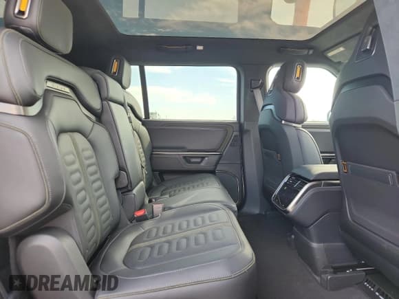 ✅ 2025 Rivian R1S Adventure • VIN: 7PDSGBBA3SN049861 • Лот: 87208475. Опубликован ранее на Copart с пробегом 2 315 миль. Бесплатный доступ к архиву аукционных продаж из США и подробный отчёт об истории автомобиля на DreamBid. Изображение 11.