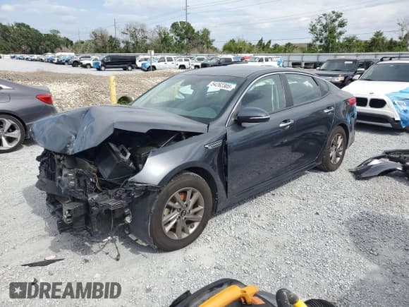 ✅ 2020 Kia Optima LX • VIN: 5XXGT4L39LG384382 • Лот: 54262305. Опубликован ранее на Copart с пробегом 93 661 миль. Бесплатный доступ к архиву аукционных продаж из США и подробный отчёт об истории автомобиля на DreamBid. Изображение 1.