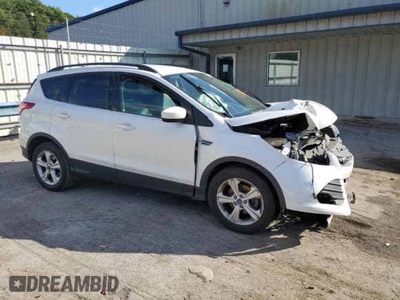 ✅ 2015 Ford Escape SE • VIN: 1FMCU0G76FUA84584 • Лот: 86277455. Опубликован ранее на Copart с пробегом 57 719 миль. Бесплатный доступ к архиву аукционных продаж из США и подробный отчёт об истории автомобиля на DreamBid. Изображение 4.