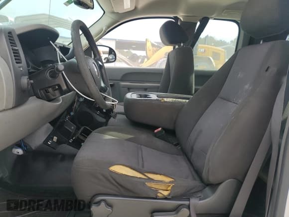 ✅ 2010 Chevrolet Silverado 1500 • VIN: 1GCSCPEA1AZ206290 • Lot: 91825705. Wystawiony na Copart z przebiegiem 178 923 mil. Bezpłatny archiwum sprzedaży aukcyjnych z USA i szczegółowy raport historii pojazdu na DreamBid. Zdjęcie 7.