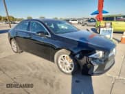 ✅ 2019 Mercedes-Benz A 220 • VIN: WDD3G4EB8KW001364 • Lot: 89803035. Wystawiony na Copart z przebiegiem 68 499 mil. Bezpłatny archiwum sprzedaży aukcyjnych z USA i szczegółowy raport historii pojazdu na DreamBid. Zdjęcie 4.