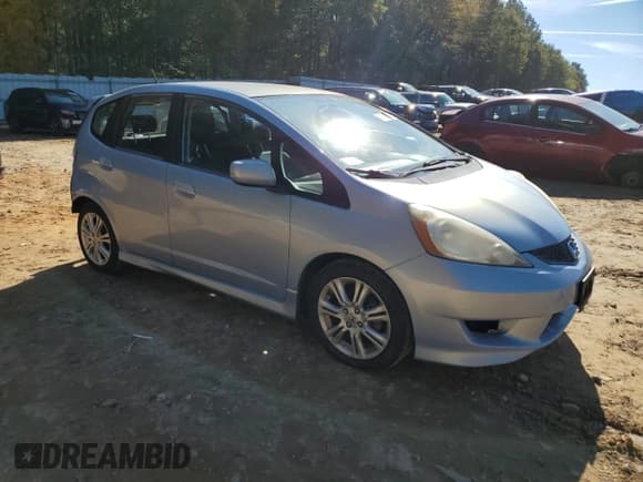 ✅ 2009 Honda Fit Sport • VIN: JHMGE88409S026619 • Lot: 91218615. Listed on Copart with 200,448 mi. Free auction sales archive from the USA and detailed vehicle history report at DreamBid. Image 4.