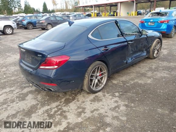 ✅ 2019 Genesis G70 Design • VIN: KMTG34LE8KU029876 • Lot: 43821450. Listed on IAAI with 41,505 mi. Free auction sales archive from the USA and detailed vehicle history report at DreamBid. Image 4.