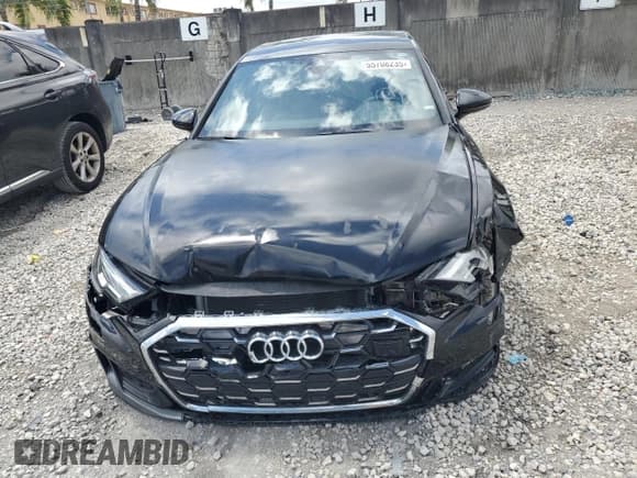 ✅ 2024 Audi A6 Premium Plus • VIN: WAUL2BF29RN055524 • Lot: 55708235. Wystawiony na Copart z przebiegiem 10 525 mil. Bezpłatny archiwum sprzedaży aukcyjnych z USA i szczegółowy raport historii pojazdu na DreamBid. Zdjęcie 5.