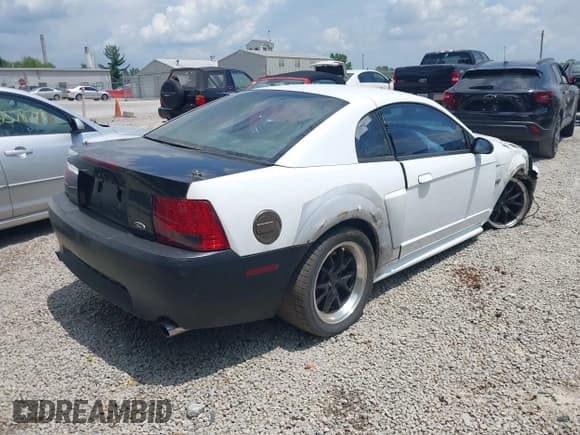 ✅ 2000 Ford Mustang GT • VIN: 1FAFP42X2YF293616 • Lot: 42592850. Listed on IAAI with Not provided. Free auction sales archive from the USA and detailed vehicle history report at DreamBid. Image 4.