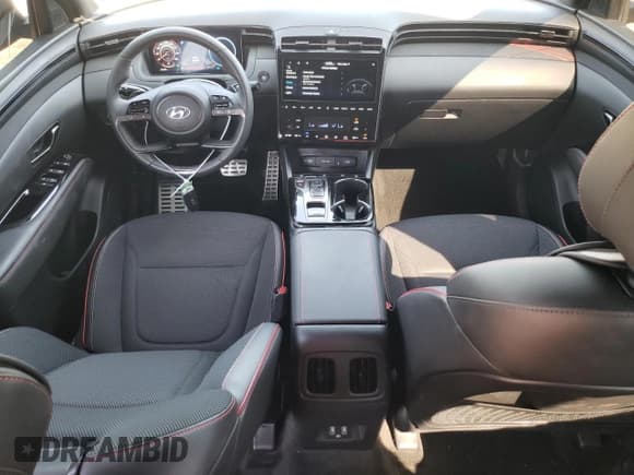 ✅ 2024 Hyundai Tucson N Line • VIN: KM8JFCD1XRU164252 • Lot: 70608304. Wystawiony na Copart z przebiegiem 15 302 mil. Bezpłatny archiwum sprzedaży aukcyjnych z USA i szczegółowy raport historii pojazdu na DreamBid. Zdjęcie 8.