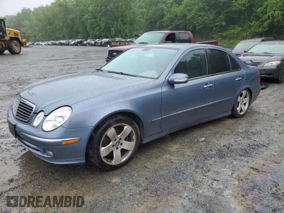 ✅ 2005 Mercedes-Benz E 500 • VIN: WDBUF83J35X172653 • Lot: 61388735. Listed on Copart with 163,088 mi. Free auction sales archive from the USA and detailed vehicle history report at DreamBid. Image 1.