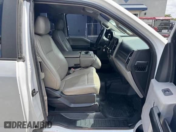 ✅ 2019 Ford F-250 XL • VIN: 1FT7X2A60KEC91808 • Lot: 90270695. Wystawiony na Copart z przebiegiem 101 633 mil. Bezpłatny archiwum sprzedaży aukcyjnych z USA i szczegółowy raport historii pojazdu na DreamBid. Zdjęcie 7.