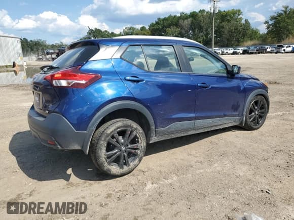 ✅ 2018 Nissan Kicks SR • VIN: 3N1CP5CU0JL521442 • Lot: 71061975. Listed on Copart with 57,553 mi. Free auction sales archive from the USA and detailed vehicle history report at DreamBid. Image 3.