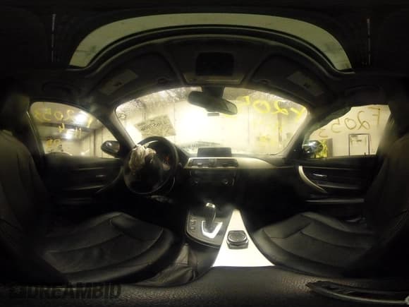 ✅ 2016 BMW 3 Series 320i xDrive • VIN: WBA8A3C57GK689328 • Lot: 43657006. Listed on IAAI with Not provided. Free auction sales archive from the USA and detailed vehicle history report at DreamBid. Image 18.